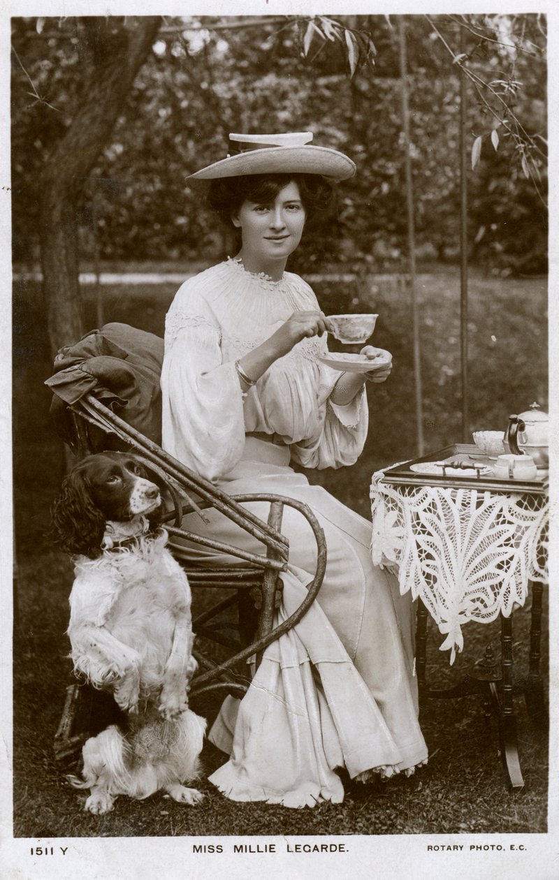 Millie Legarde, İngiliz aktris, c1906. by Rotary Photo