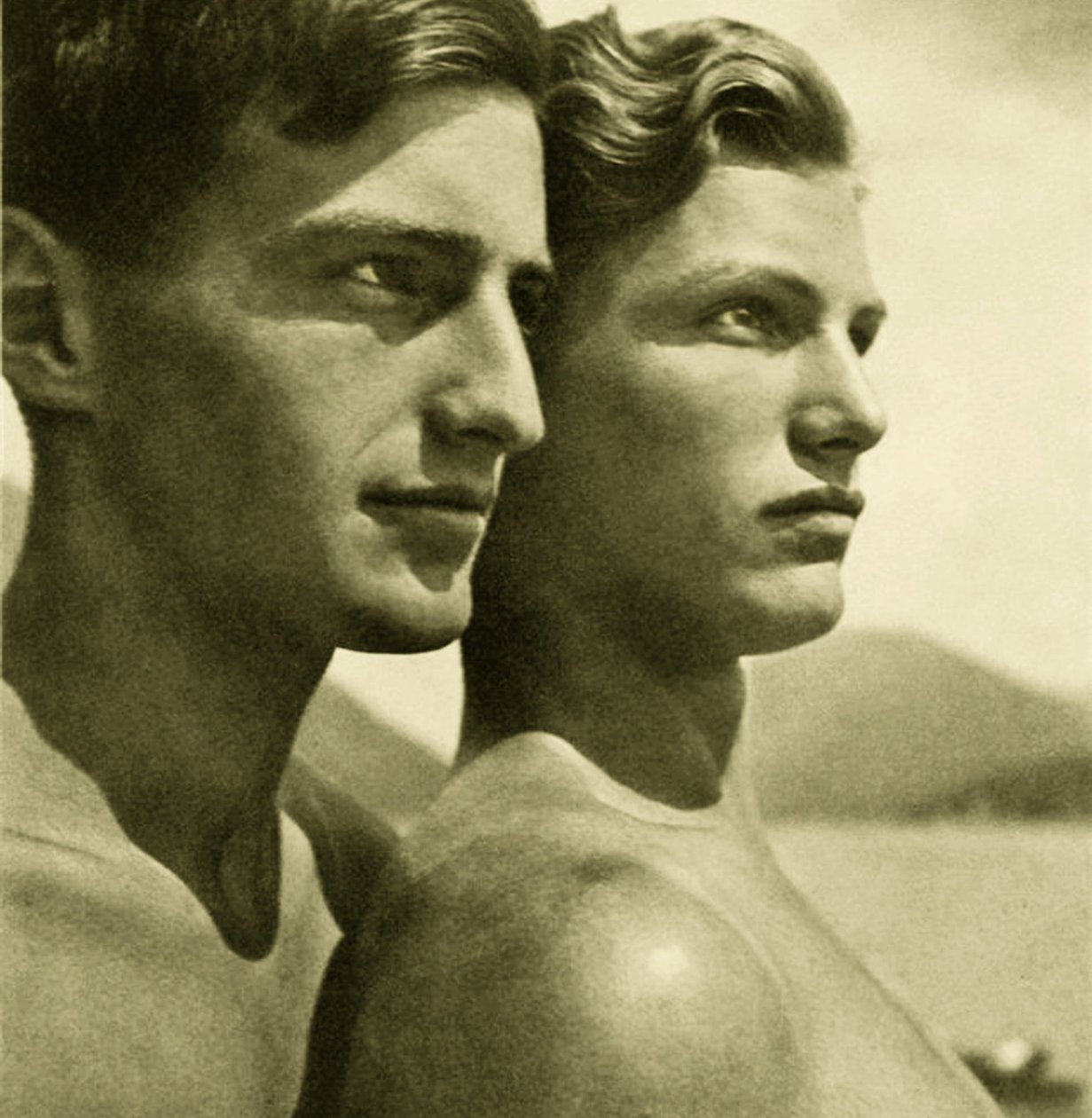 kardeşler, 1928 by Rudolph Koppitz