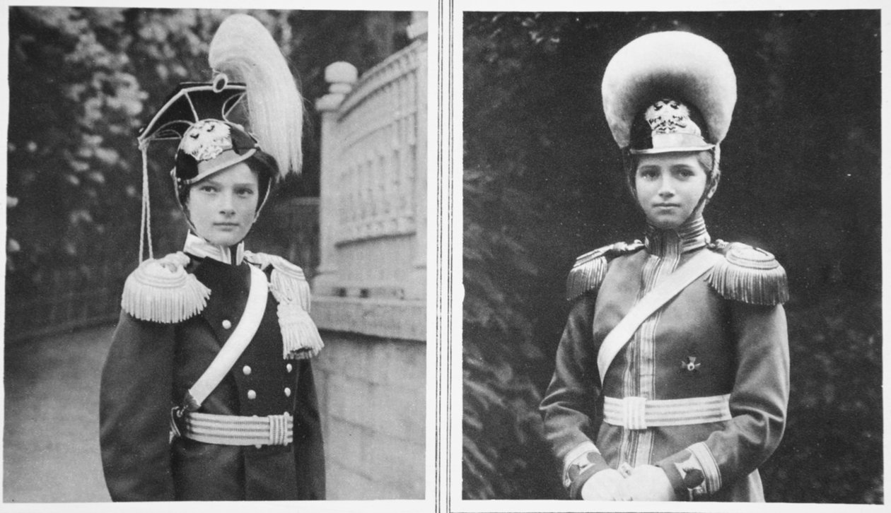 Rus Uhlans Baş Albay: Büyük Düşes Tatiana ve Rus Horse Grenadiers Baş Albay: The Illustrated War News