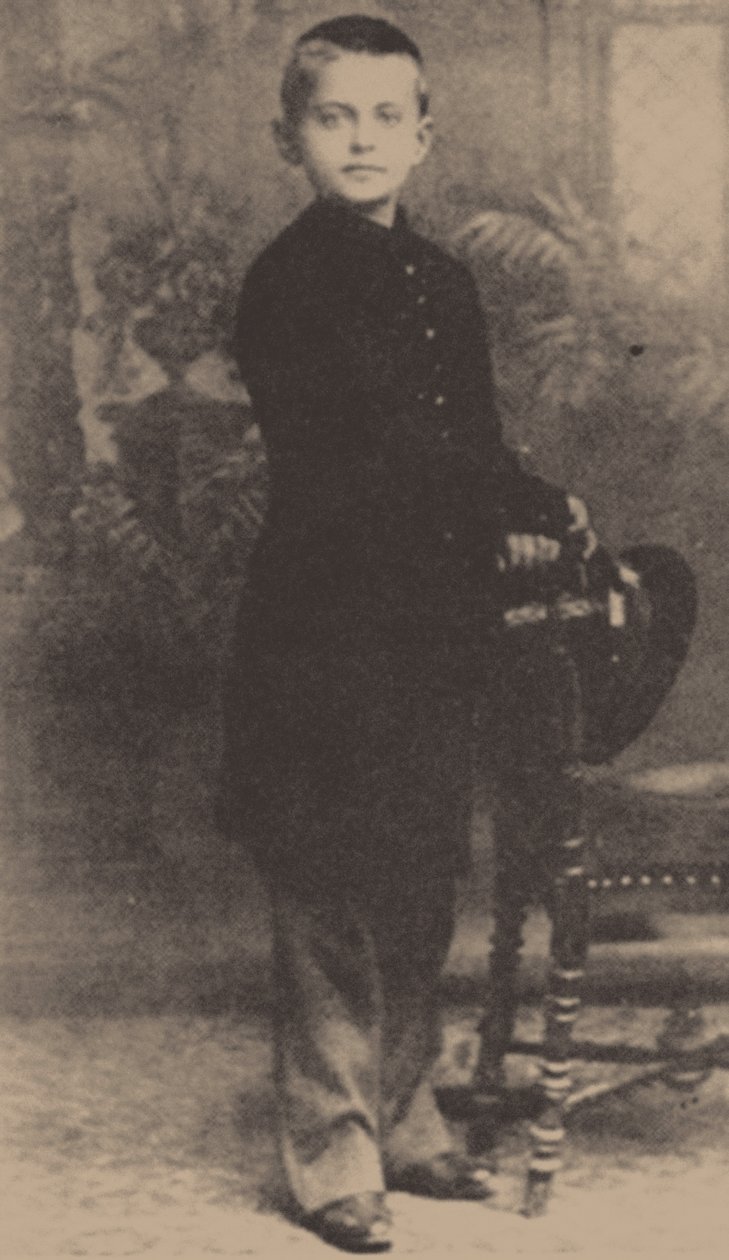 Leon Troçki 9 yaşında, 1888 by Russian Photographer