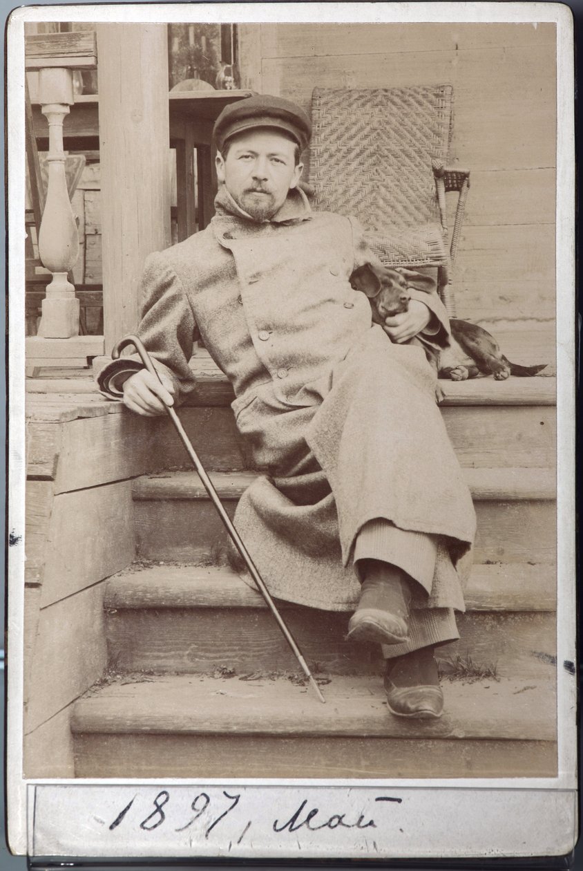 Portre de Anton Çehov, köpeği Hina ile Mayıs 1897