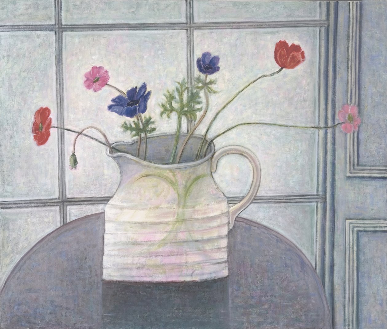 Anemon ve Haşhaş, 2008 sürahisi; Çiçekler; natürmort; iç mekan; pencere; tablo; beyaz sürahi; by Ruth Addinall