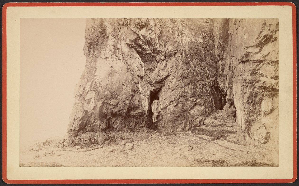 Split Rock kuzeyden, Mt. Desert. by S.R. Stoddard
