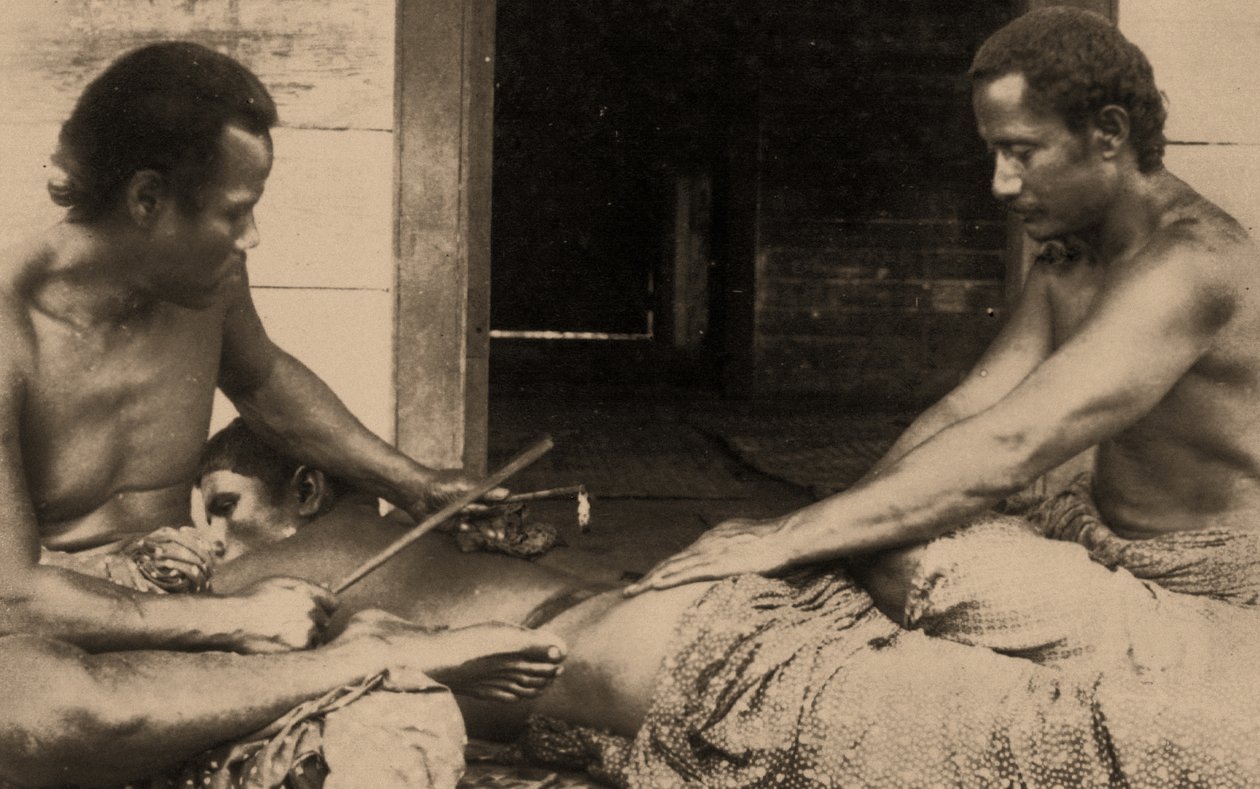 Dövmeli bir Samoalı adam, c.1895 sepya Fotoğraf by Samoan