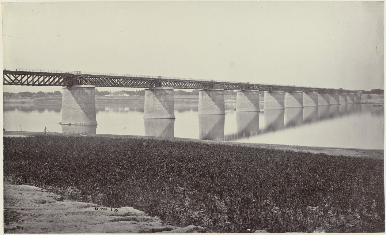 Allahabad'daki Yamuna üzerindeki demiryolu köprüsü Jumna'daki demiryolu köprüsü (orijinal başlık) by Samuel Bourne (signed by artist)