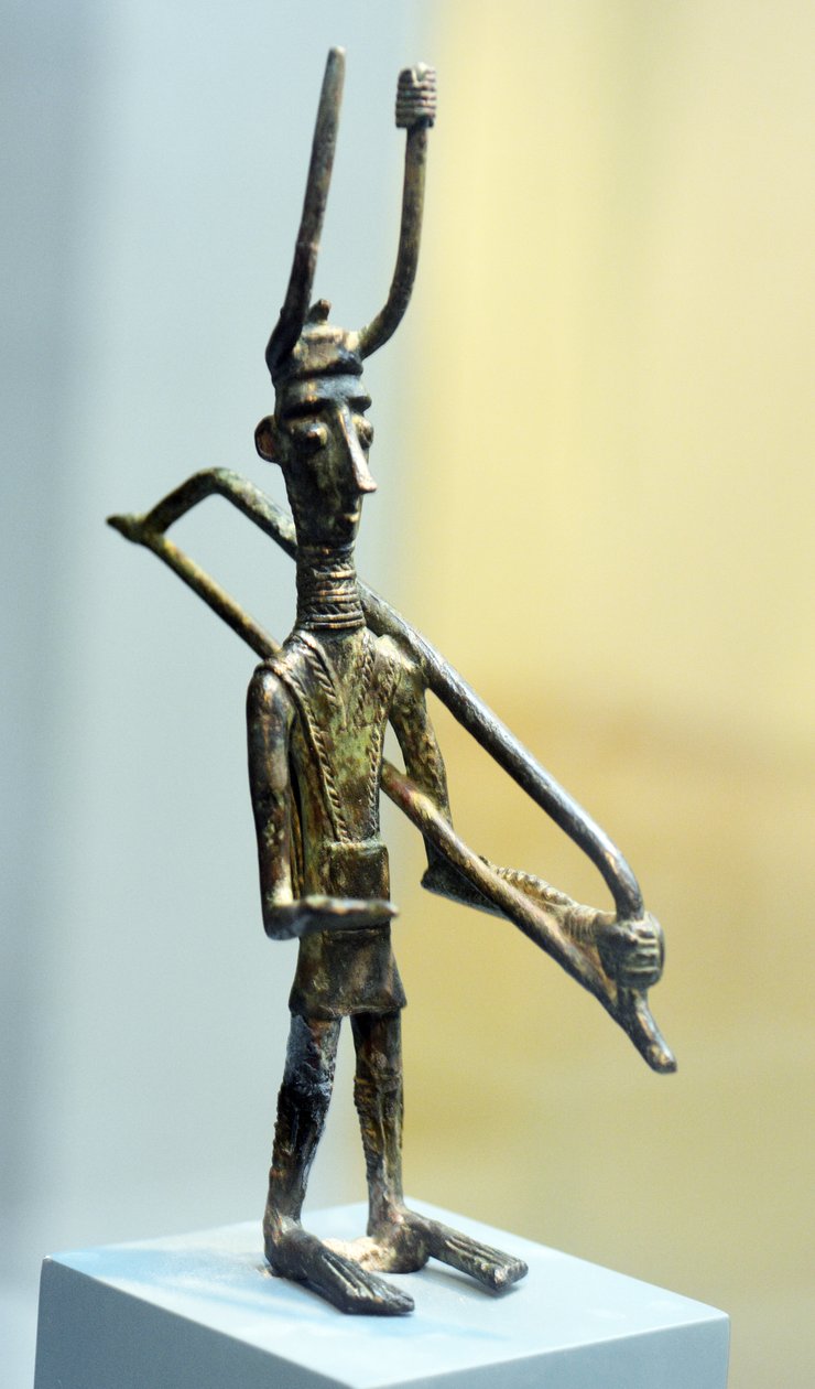 Bir savaşçı heykelciği, MÖ 1800-1200 dolayları (bronz) by Sardinia Nuragic Civilization