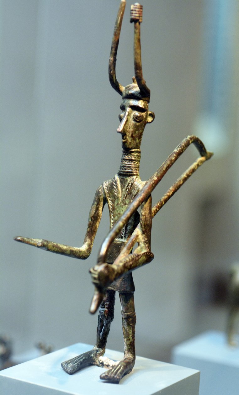 Bir savaşçı heykelciği, MÖ 1800-1200 dolayları (bronz) by Sardinia Nuragic Civilization