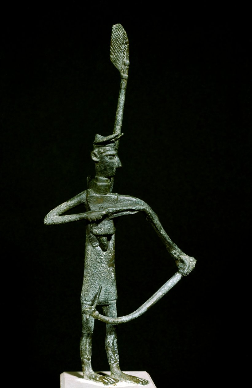 Nuragic kültürü (nuraghi) Sardunya: bronz okçu heykelciği. MÖ 8-7 yy. Cagliari, Ulusal Arkeoloji Müzesi, Sardinya, İtalya by Sardinia Nuragic Civilization
