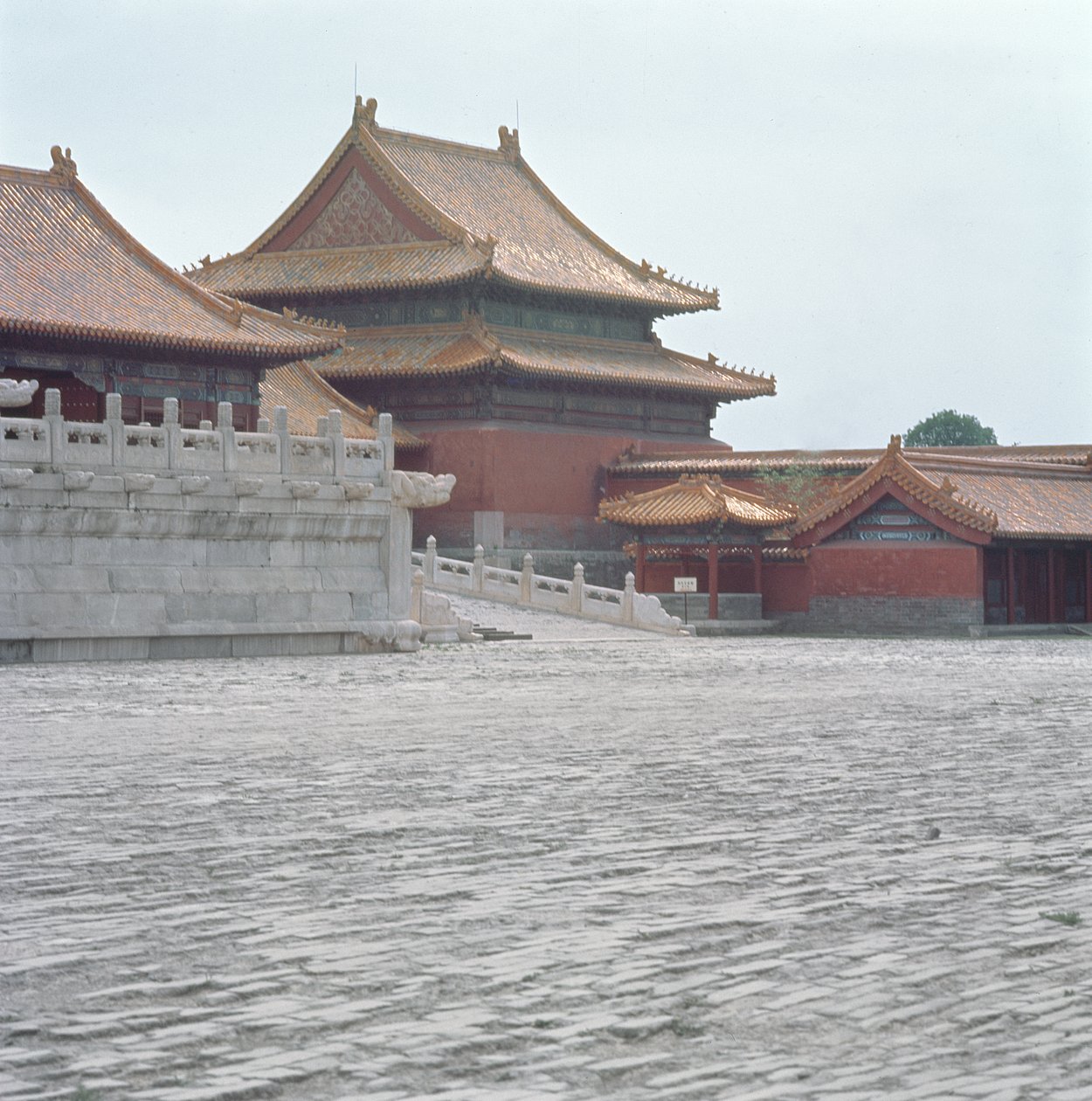 Çift saçaklı köşk ve mermer teras, Ming Hanedanlığı (fotoğraf) by School Chinese