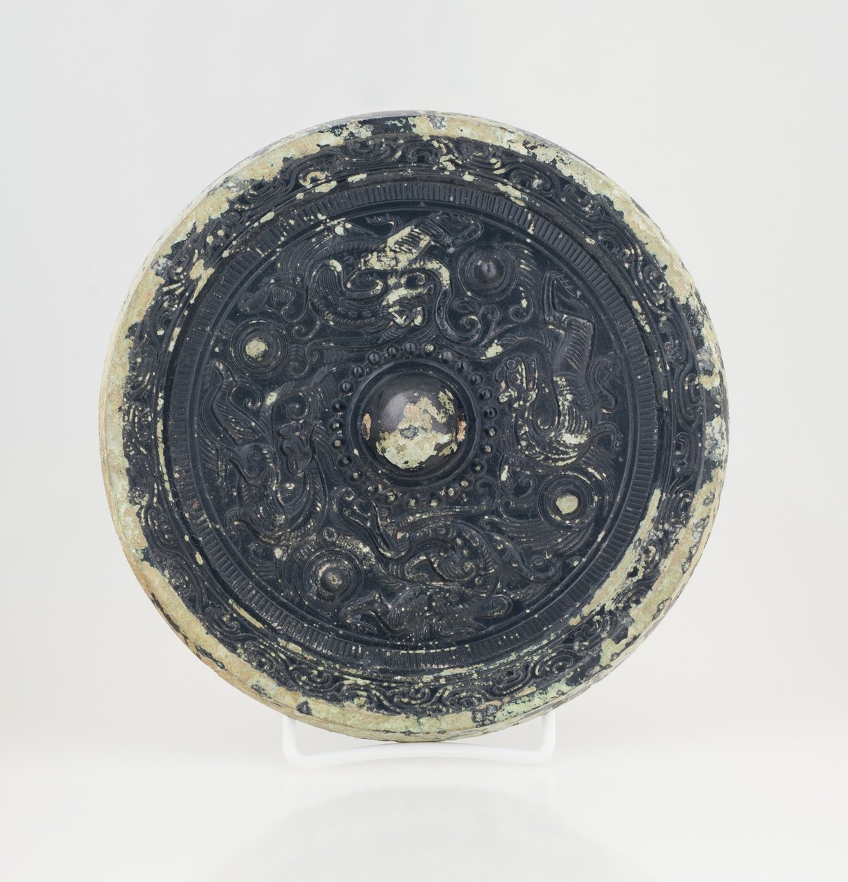 Ejderha ve kaplan tasarımlı ayna, 0-199 (bronz) by School Chinese