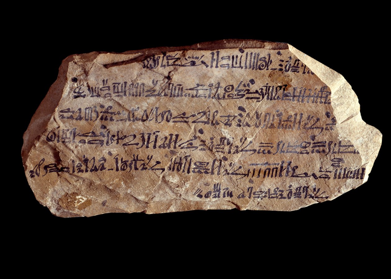 Eski Mısır sanatı: ostrakon (veya ostracon) (çoğul: ostraca veya ostraka) hiyerarşik (üzerine kutsal şeylerin yazılı olduğu çanak çömlek parçaları). Mısır
