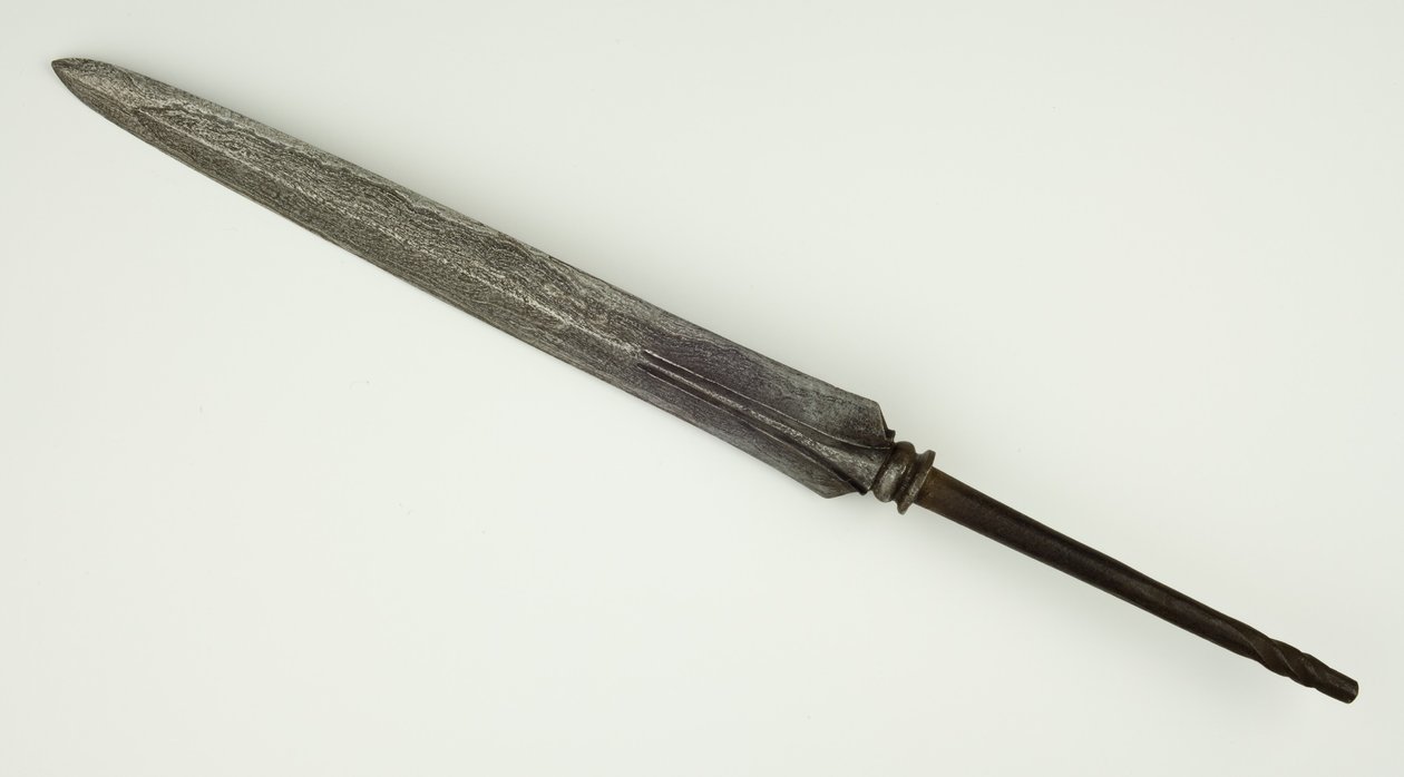 Spearhead (desen kaynaklı çelik) by School Malaysian