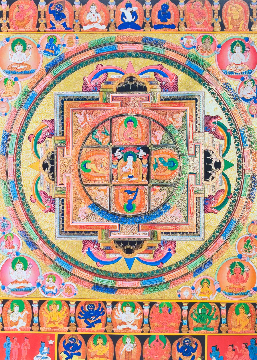 Panchabuddha Mandala, beş tür bilgeliği simgeleyen beş Buda formunu tasvir ediyor (kumaş üzerine guaj) by School Nepalese