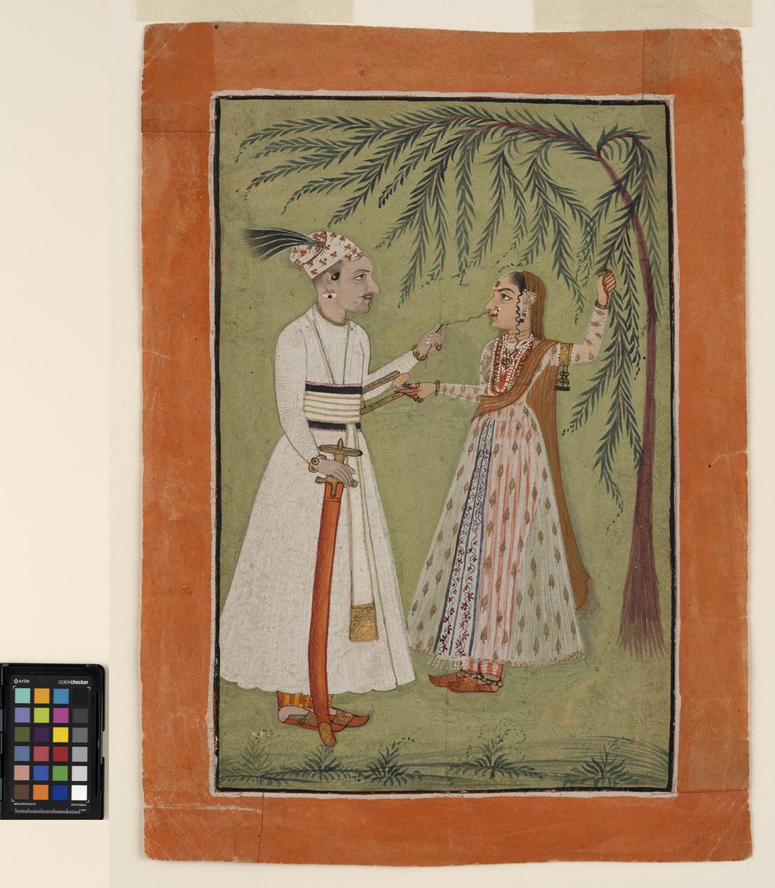 Ağaca tutunan bir bayanın bir tutam saçını çeken cetvel, c.1705 (kağıt üzerinde opak sulu boya ve altın rengi) by School Pahari