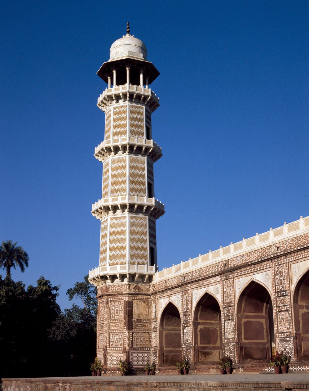 Cihangir Türbesi Türbesi by School Pakistani