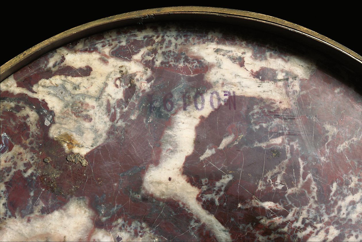 Bir çift vazodan detay, c.1790 (jasper ve ormolu) by School Russian