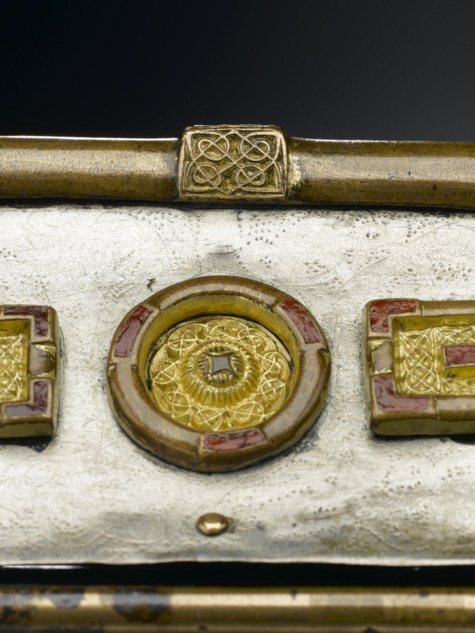 Monymusk Reliquary, MS 8. yüzyıl (bronz, gümüş, ahşap, bakır alaşımı, cam, emaye) by Scottish School