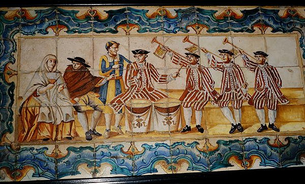 Trompetçileri ve davulcuyu tasvir eden Azulejos çinileri (seramik) by School Spanish