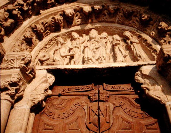 Sta Maria del Azogue batı portalının kulak zarı by School Spanish