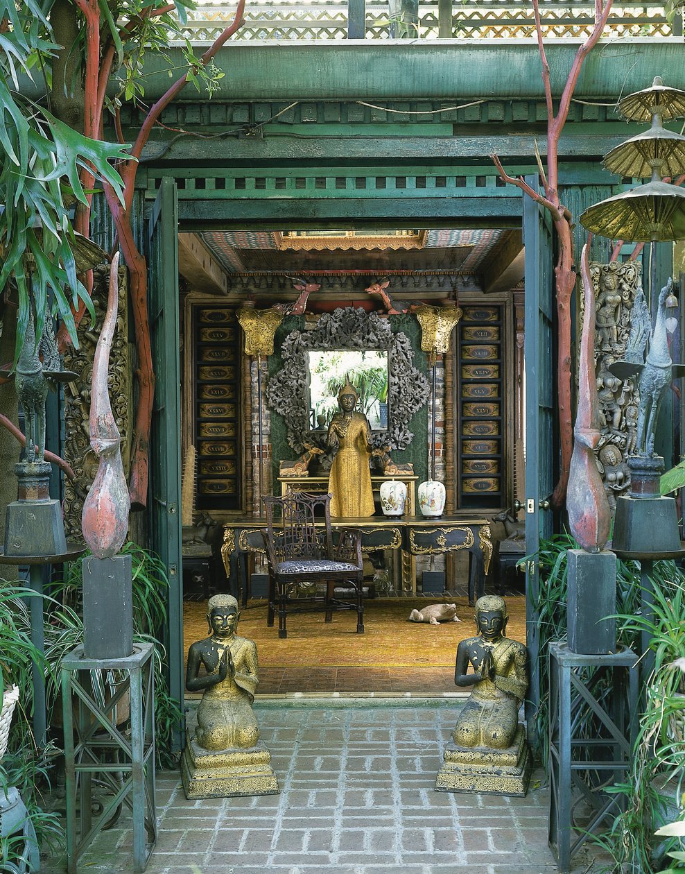 Tay çatı süsleri çifti (boyalı ahşap) by School Thai