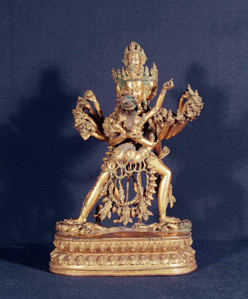 Hevajra ve Nairatmya (gümüş kakmalı yaldızlı bronz) by School Tibetan