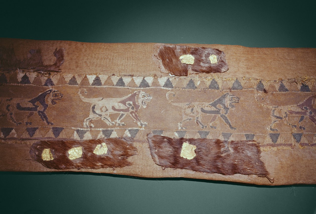 Aslanlı at göğüs bandı (yün ve altın) by Scythian