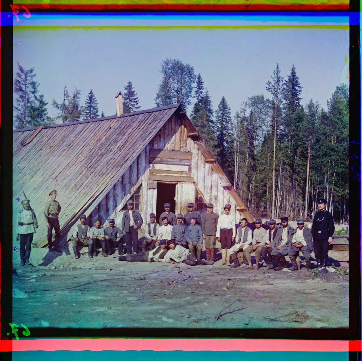 Avusturyalı savaş esirleri, başarısız kış saldırısından sonra Karelya'daki kışlalarından önce, Rusya, 1915 by Sergey Prokudin Gorsky