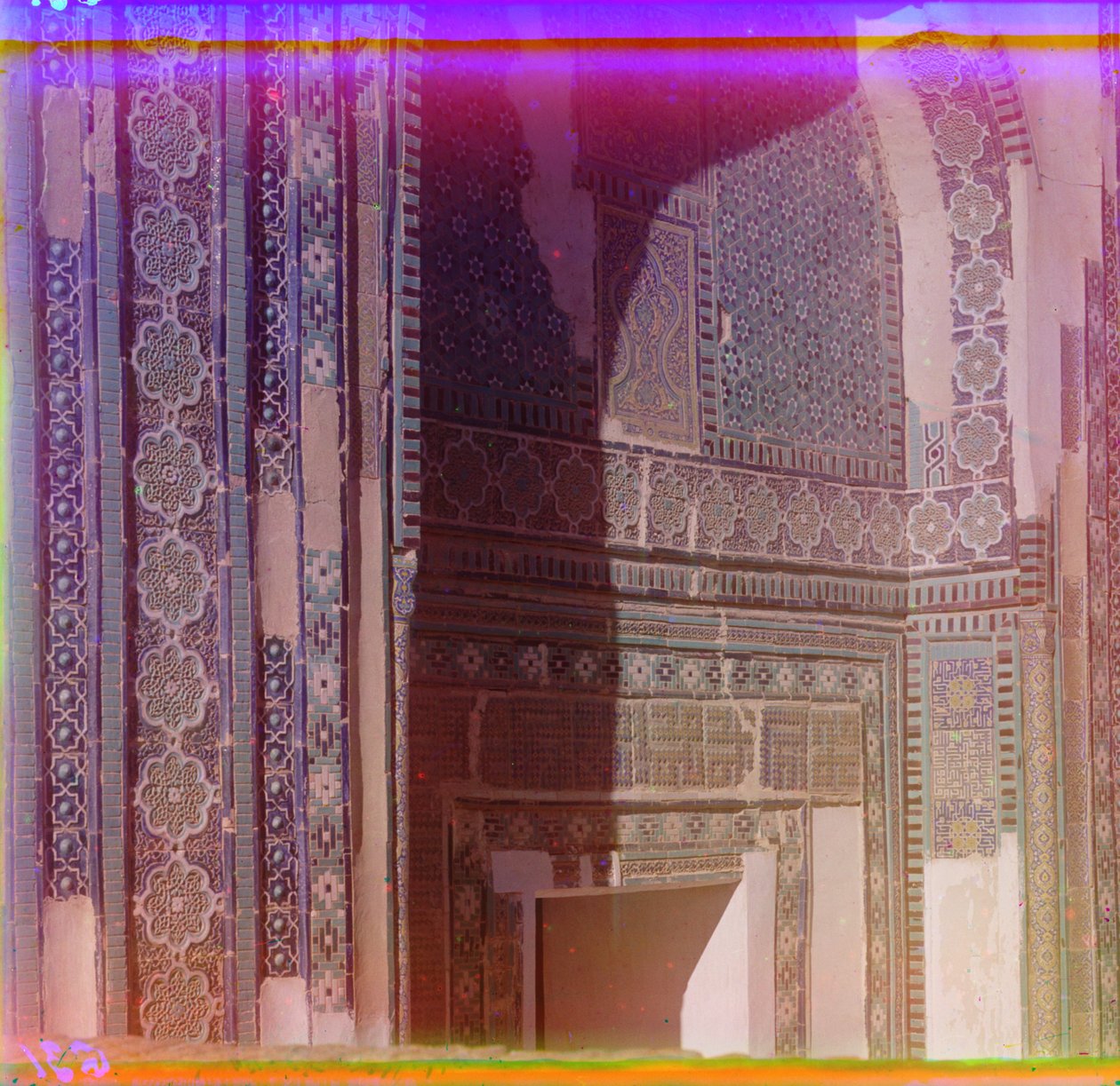 Amirzadeh Mozolesi üzerindeki dekorasyon, Semerkant, 1905-1915 by Sergey Prokudin Gorsky