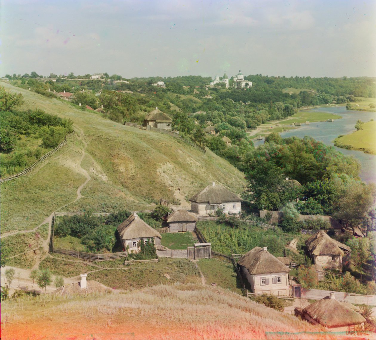 Putivl, Ukrayna Nehri üzerinde Yüzmek, uzakta Molchanskiy Manastırı ile, 1905-1915 by Sergey Prokudin Gorsky