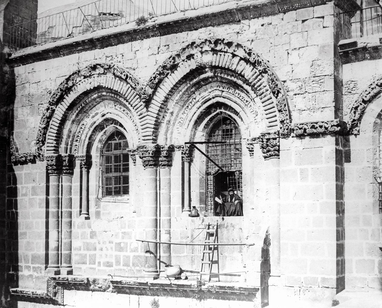 Kutsal Kabir Kilisesi'nin Güney Yüzündeki Pencere, 1865 by Sgt. James M. McDonald