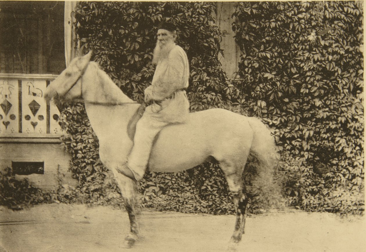 Rus yazar Leo Tolstoy at sırtında, Moskova, Rusya, 1890'lar by Sophia Andreevna Tolstaya