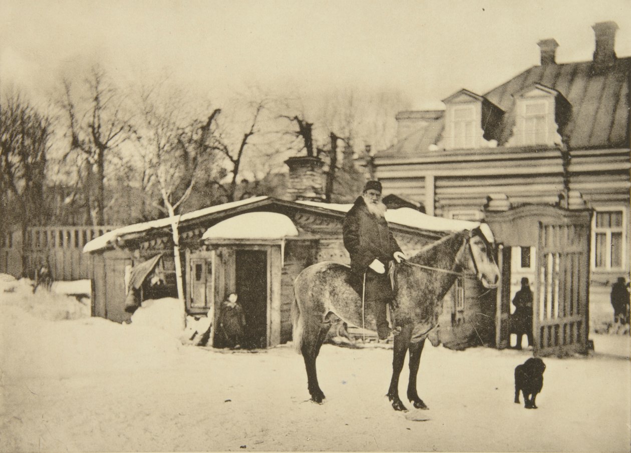 Rus yazar Leo Tolstoy at sırtında, Moskova, Rusya, 1900'ler by Sophia Andreevna Tolstaya