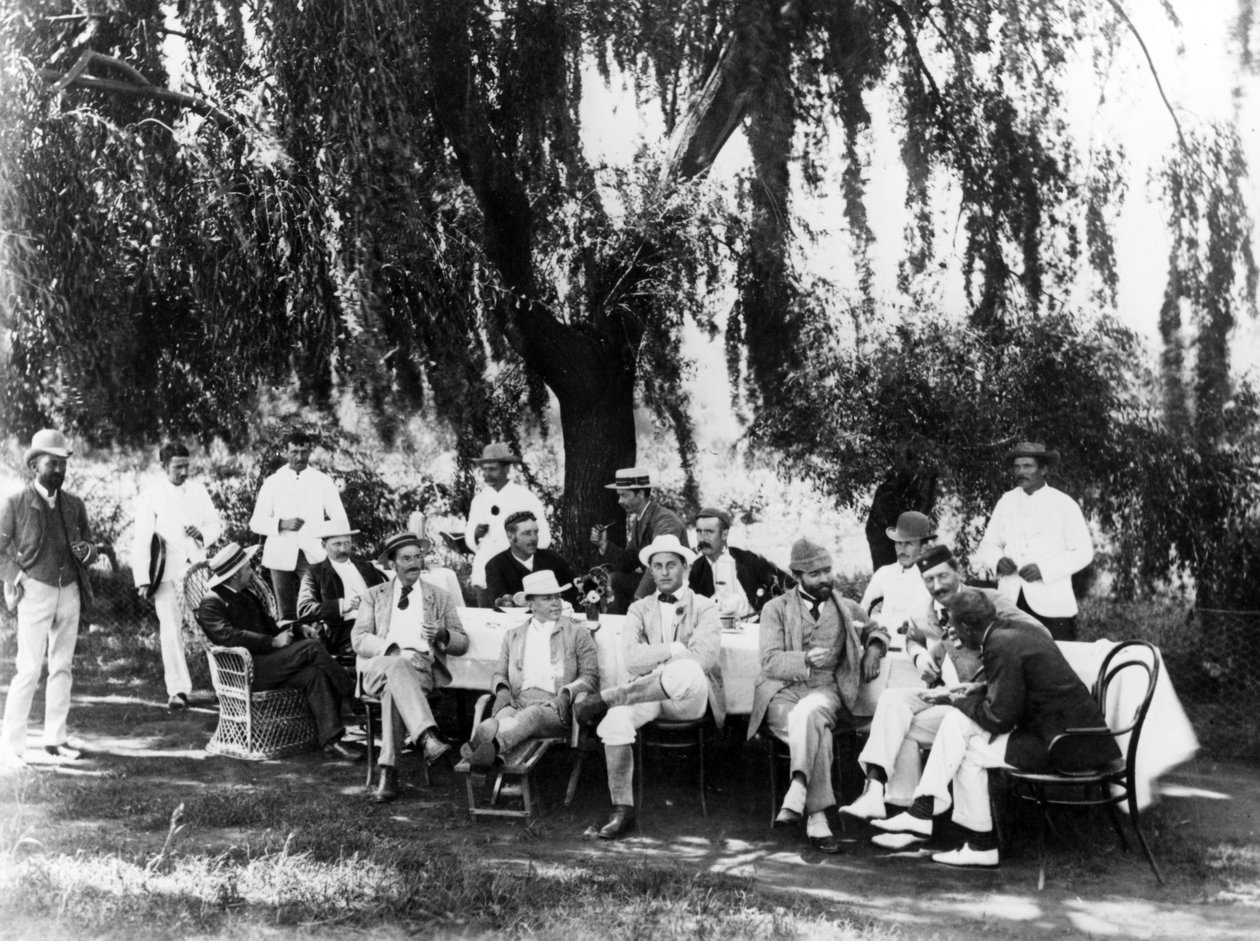 Kahvaltıda İngiliz Kriketçiler, Willow Grove, Johannesburg, c.1895 by South African Photographer