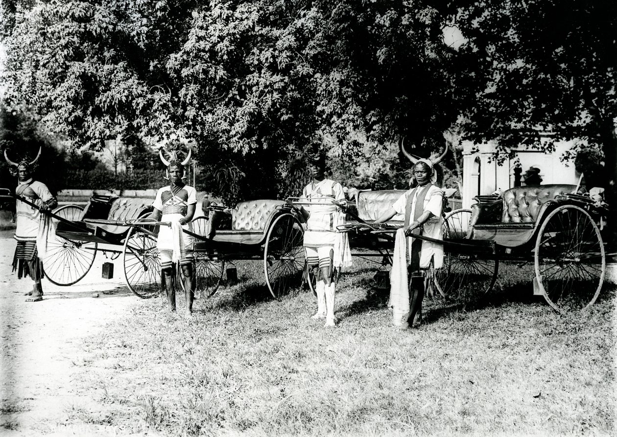 Zulu Ricksha Sürücüleri, Durban, c.1897 by South African Photographer