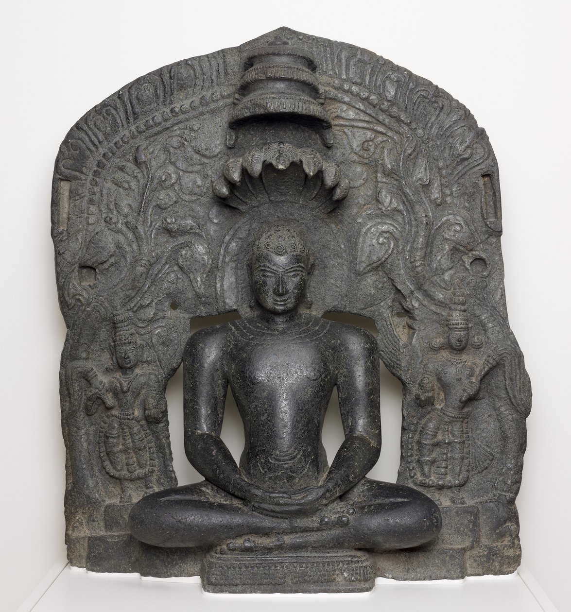 Jain Tirthankar Parshvanath, Yılan Başlıklı Meditasyonda Oturmuş (Dhyamudra), Karnataka, Hindistan