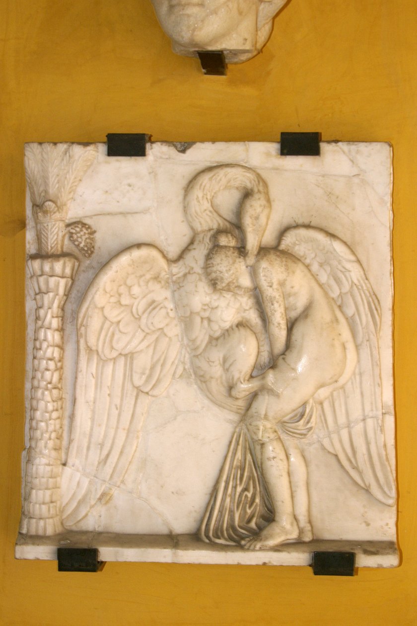Leda ve Kuğu (mermer) by Spanish School