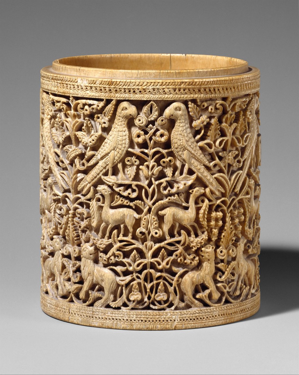 Pyxis, c.950–75 (fildişi) by Spanish School