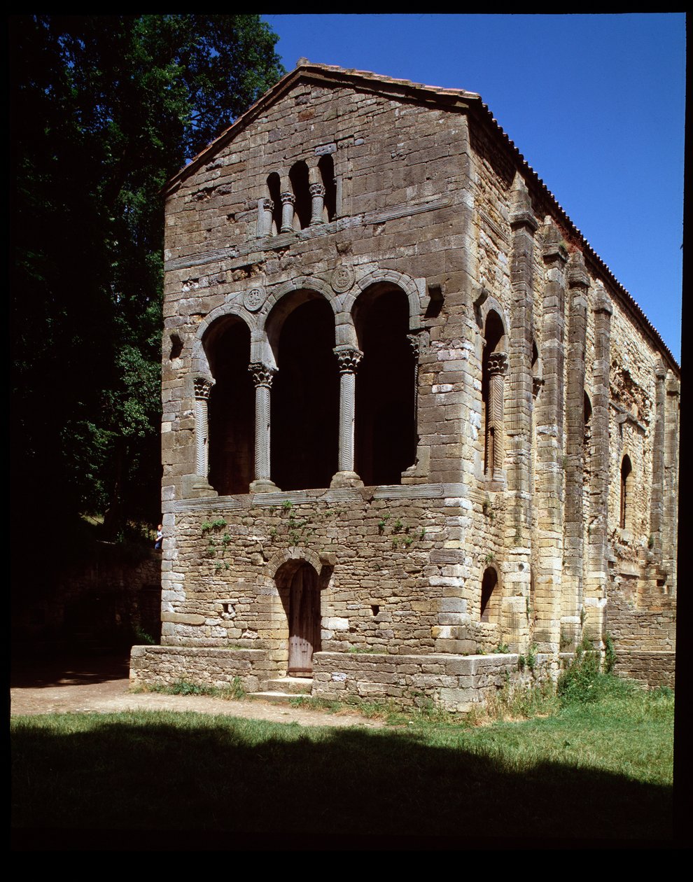 St Mary kilisesinin görünümü by Spanish School