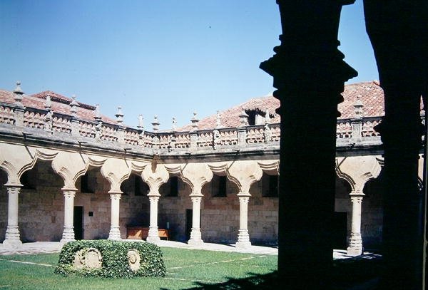 Patio de las Escuelas Menores