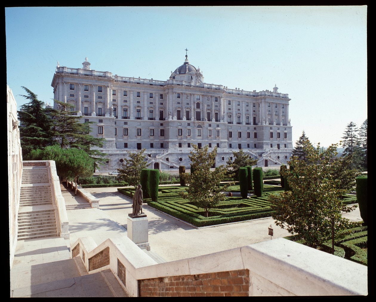 Kraliyet Sarayı