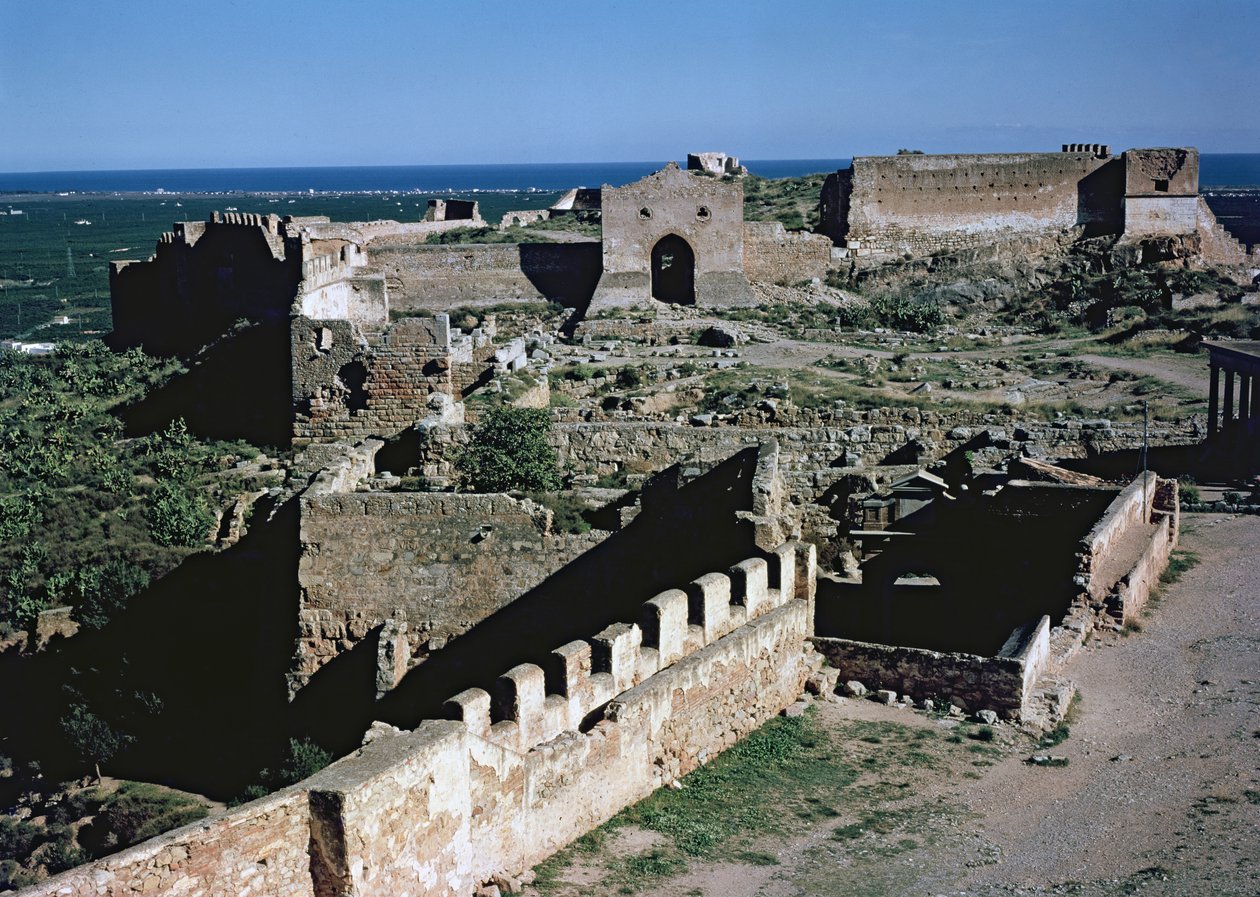 Kalenin görünümü, 8.-12. yüzyıl by Spanish School