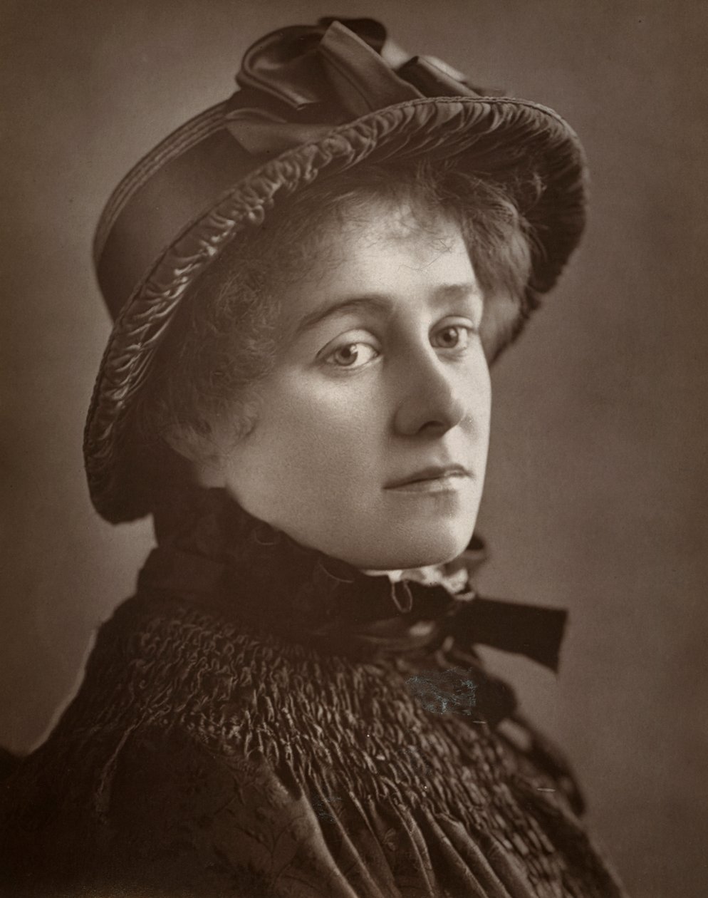 Kate Rorke, İngiliz aktris, 1883 by St James