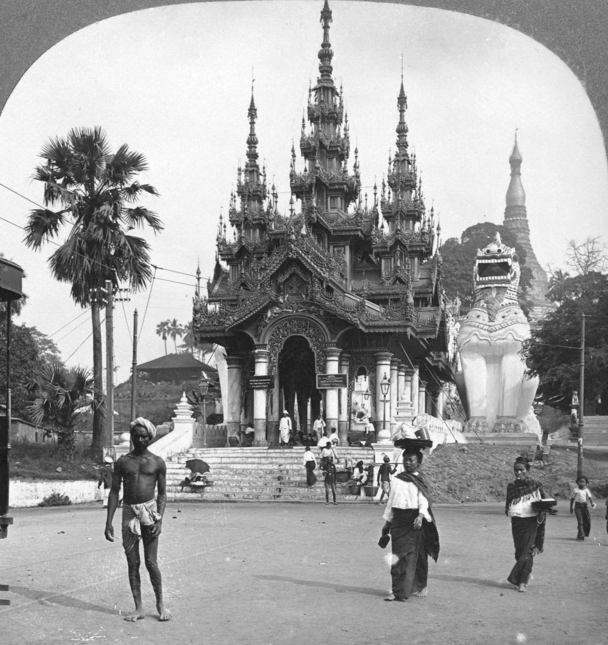 Ana giriş, Shwedagon Pagoda, Rangoon, Burma, 1908 by Stereo Travel Co