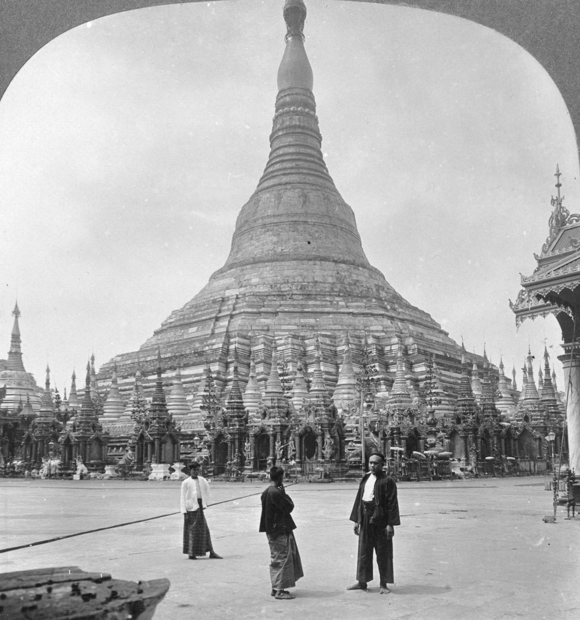 Shwedagon Pagodası, Rangoon, Burma, 1908 by Stereo Travel Co