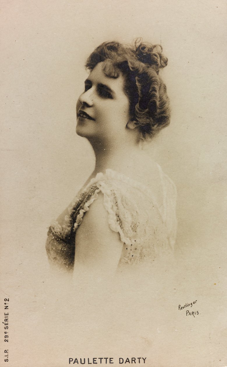 Paulette Darty olarak bilinen Fransız şarkıcı Paulette de Bardy