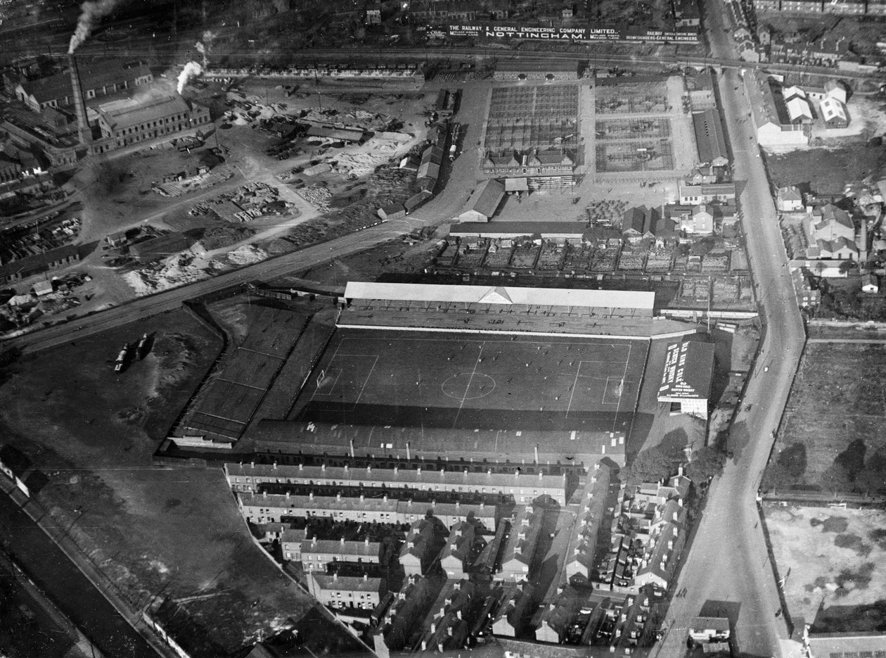 Notts County futbol sahası, Meadow Lane, Nottingham, Nottinghamshire, 1927 by Surrey Flying Services