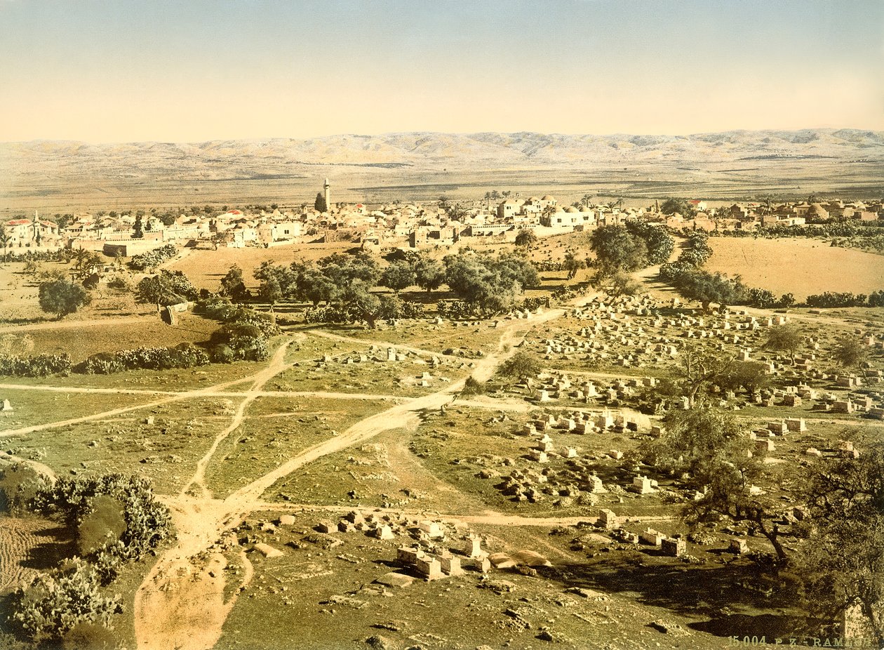 Ön planda mezarlığı olan Ramleh kasabasının görünümü, c.1880-1900 (fotokrom) by Swiss Photographer