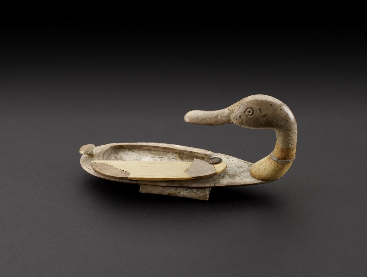 Ördek şeklinde tuvalet kutusu, Alalakh (şimdi Tell Atchana) Suriye, yaklaşık MÖ 2000-1800 (taş ve ahşap) by Syrian
