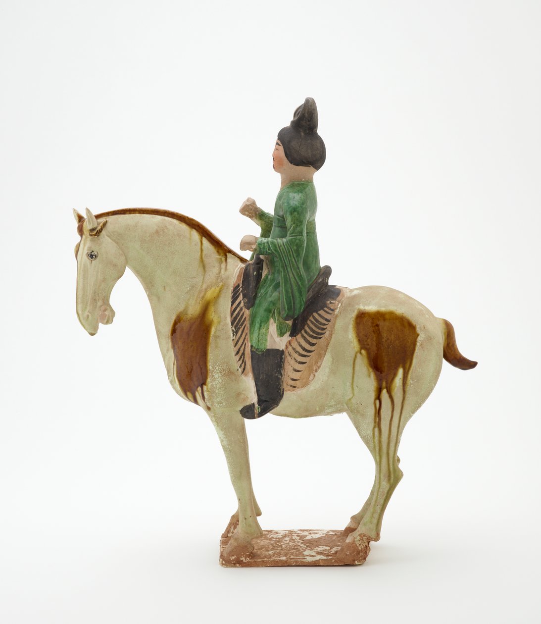 Atlı adam, Tang Hanedanlığı, c.700-750 (kurşun-silikat sırlı ve boyalı detaylara sahip toprak kap) by Tang Dynasty Chinese School