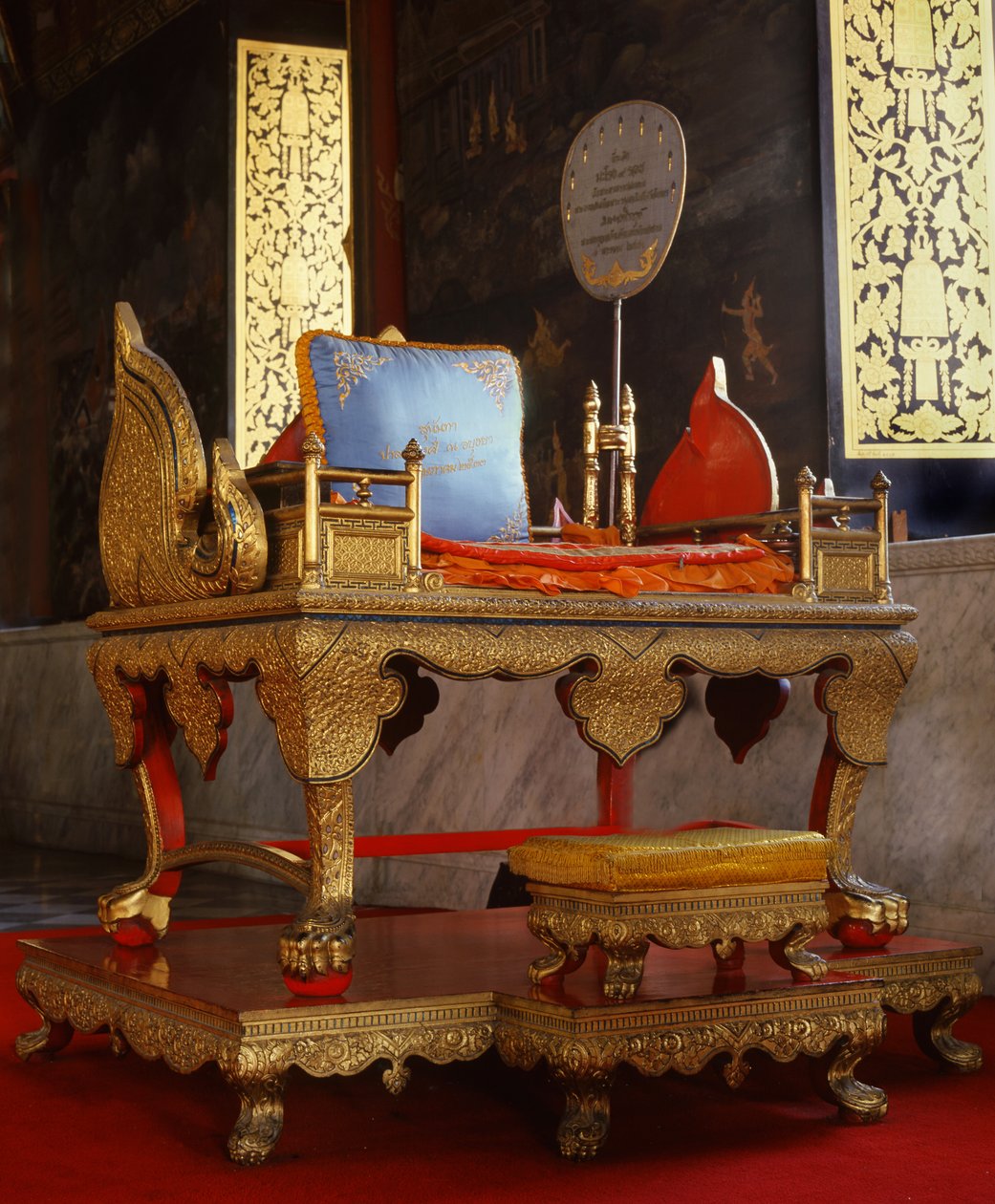 Vaaz sandalyesi (ahşap ve metal) by Thai School